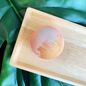 GINGER PEACH BATH BOMB