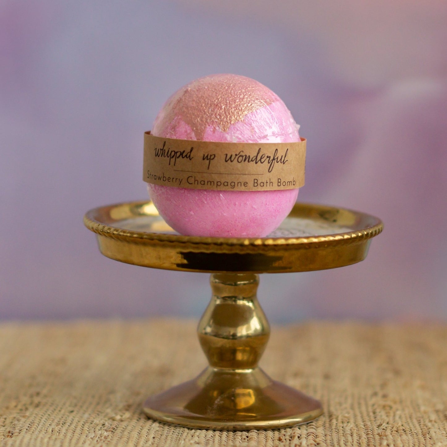 STRAWBERRY CHAMPAGNE BATH BOMB